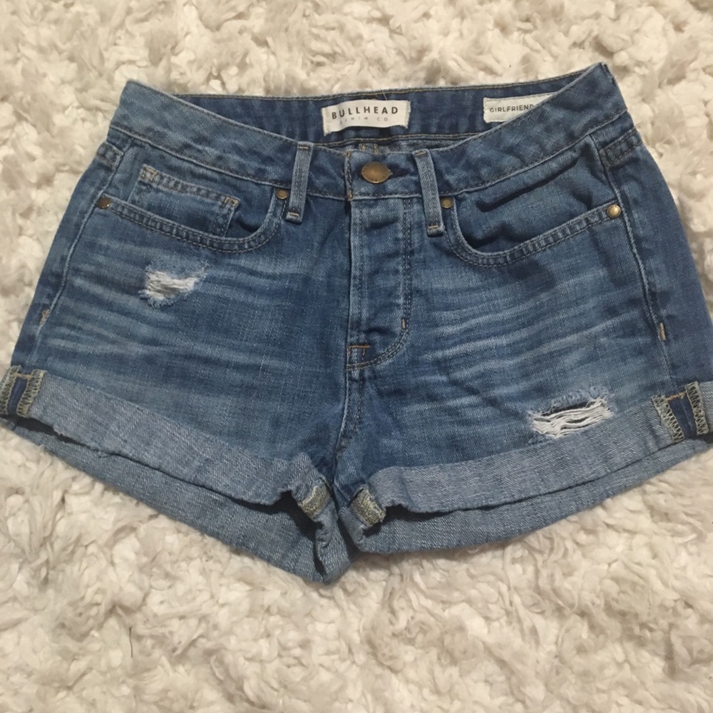 Pacsun medium wash jean shorts